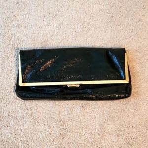 Goldenbleu black crushed patent clutch